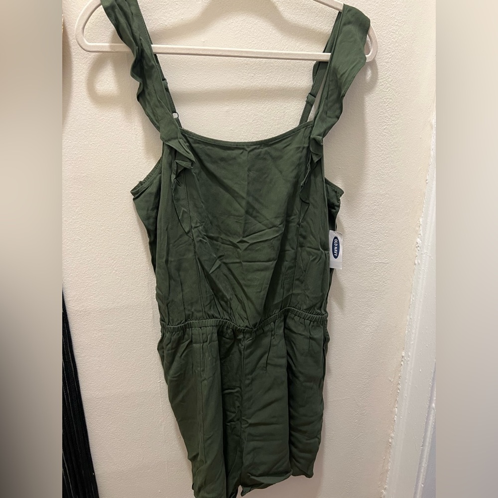 Army green romper with tags